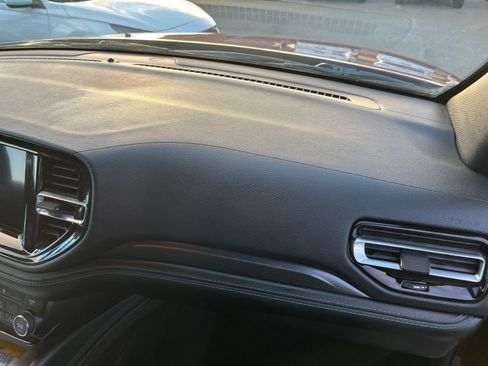 Used 2023 Dodge Durango SXT image 35