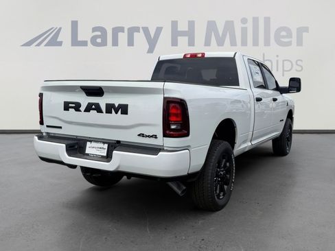New 2026 RAM 2500 Big Horn AWD/4WD image 6