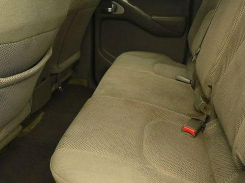 Used 2016 Nissan Frontier SV AWD/4WD image 11