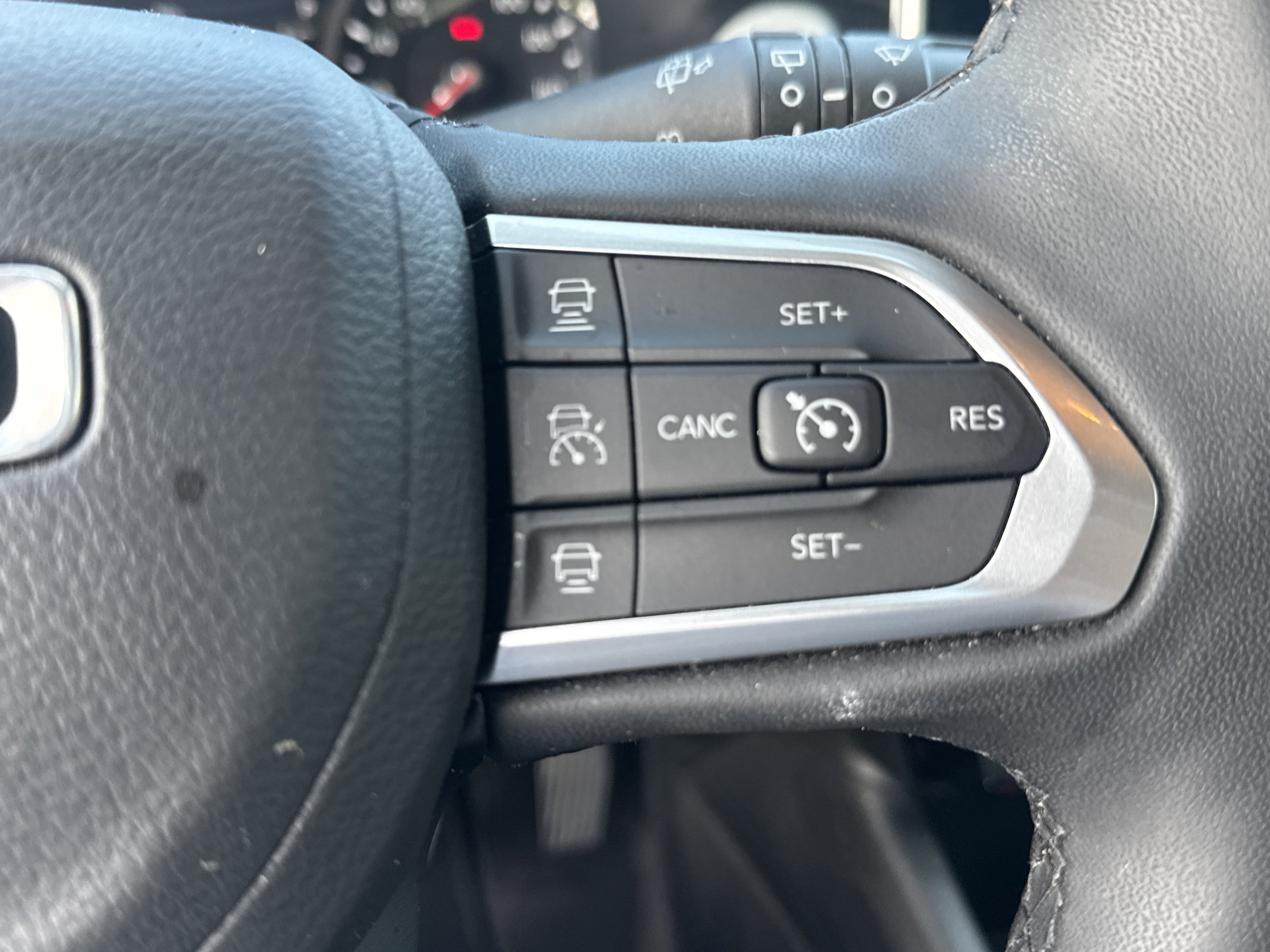 Used 2025 Jeep Compass Limited AWD/4WD image 36