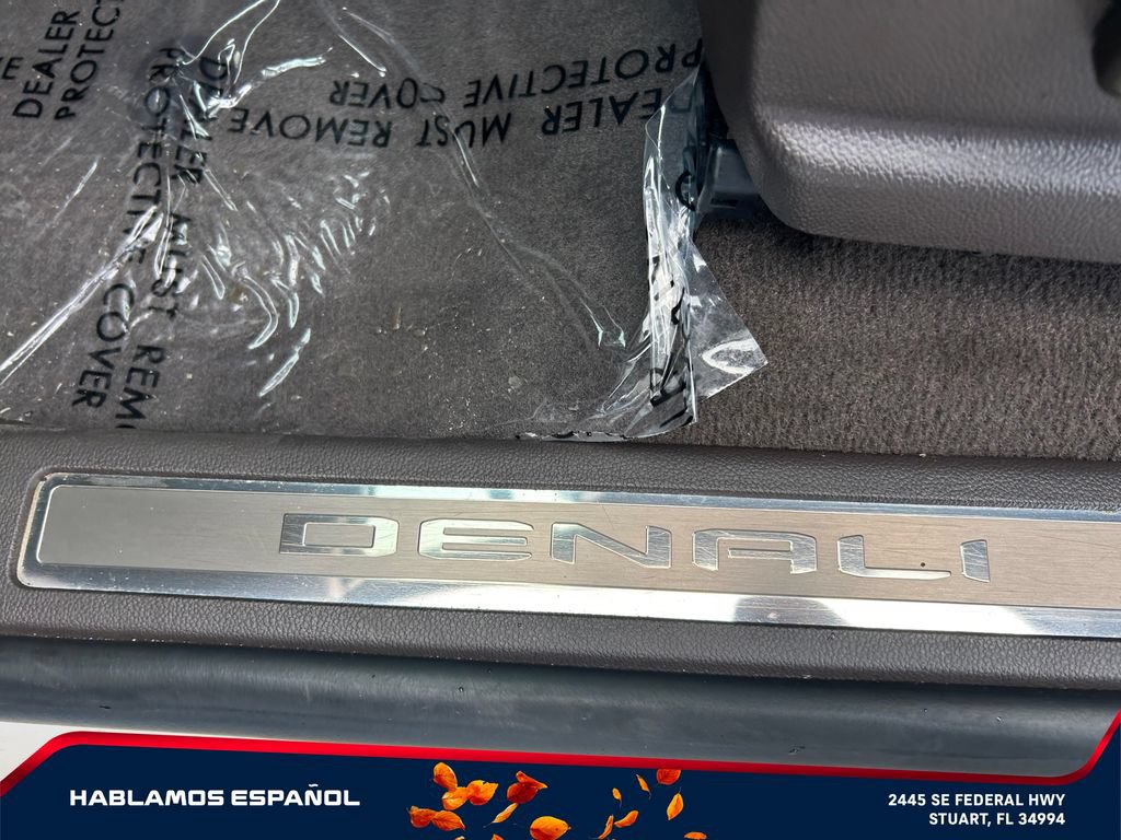 Used 2021 GMC Canyon Denali RWD image 16
