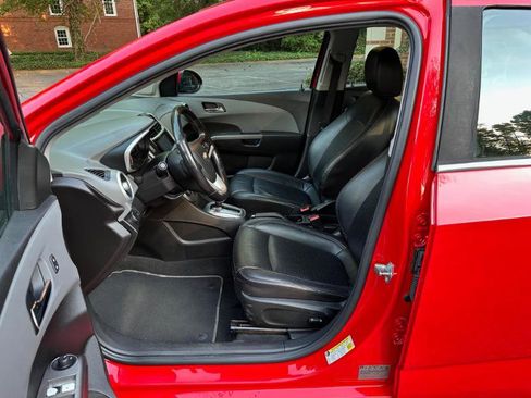 Used 2017 Chevrolet Sonic Premier image 19