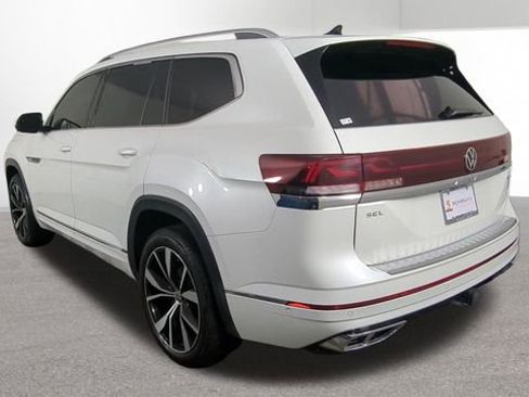 Used 2024 Volkswagen Atlas SEL Premium R-Line AWD/4WD image 7