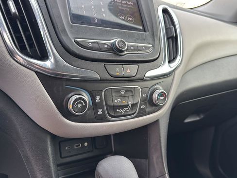 Used 2022 Chevrolet Equinox LT image 22
