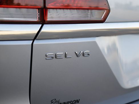 Used 2022 Volkswagen Atlas SEL Premium image 44