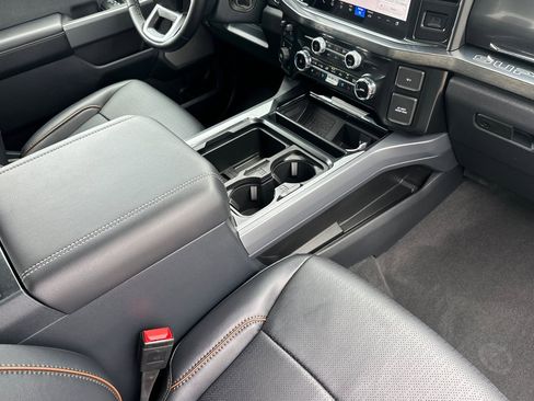 New 2025 Ford F250 Lariat w/ Black Appearance Package image 15