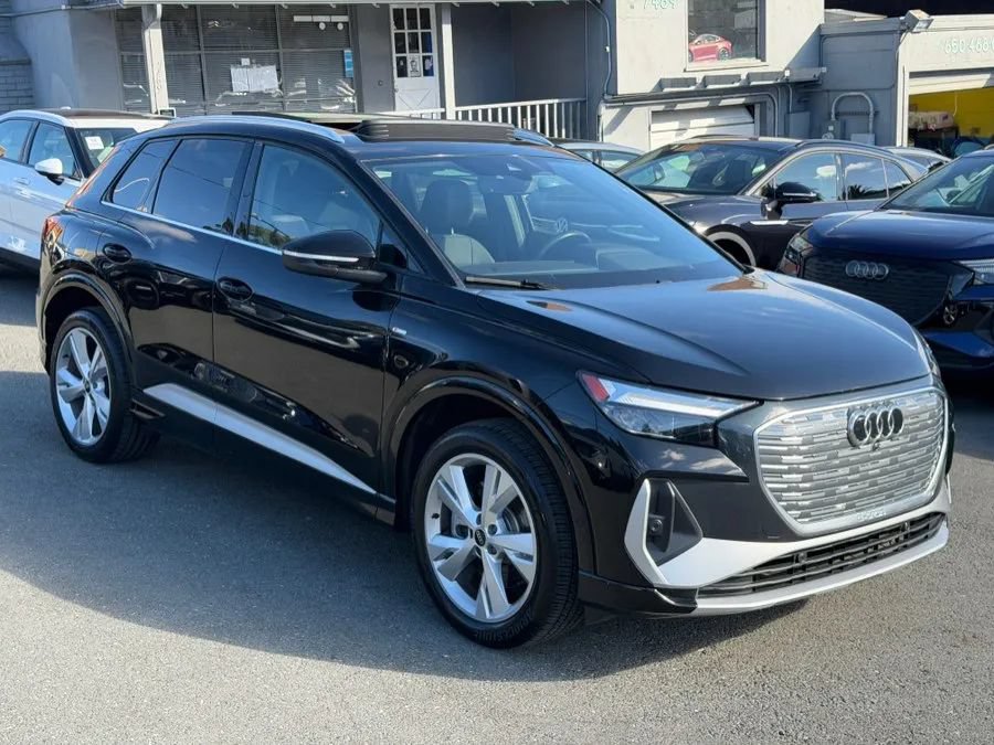 Used 2023 Audi Q4 e-tron Premium Plus AWD/4WD image 2