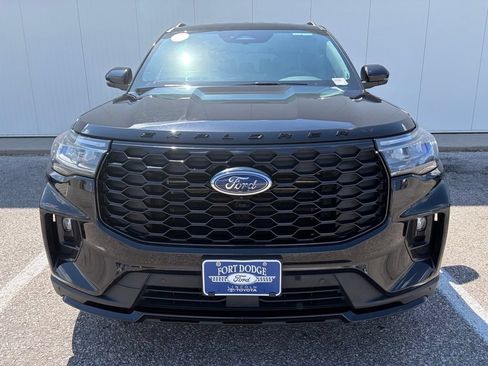 Certified 2025 Ford Explorer ST-Line w/ ST-Line Street Pack AWD/4WD image 11