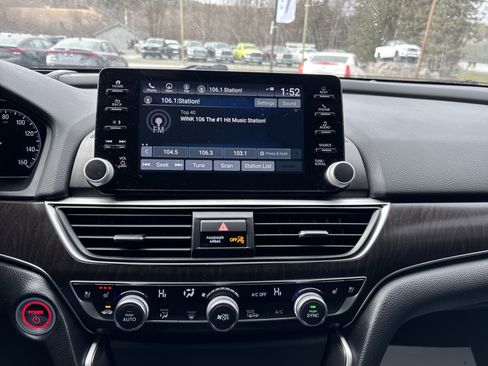 Used 2021 Honda Accord Touring image 28