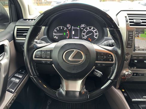 Used 2020 Lexus GX 460 Premium image 16
