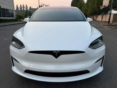 Used 2023 Tesla Model X AWD/4WD image 3