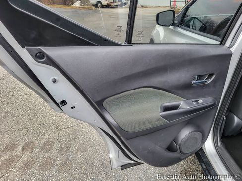 Used 2020 Nissan Kicks SV image 26