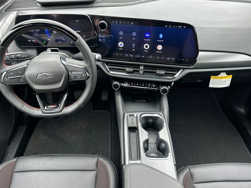 New 2025 Chevrolet Equinox EV RS image 13