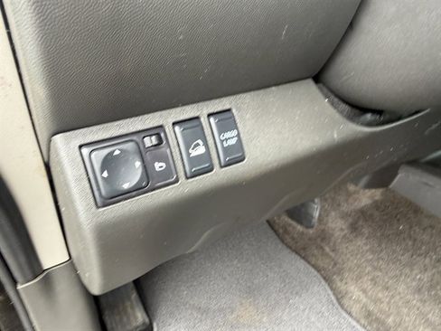 Used 2014 Nissan Frontier SV w/ SV Value Truck Package AWD/4WD image 13