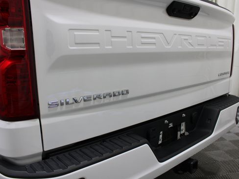 Used 2024 Chevrolet Silverado 1500 Custom RWD image 25