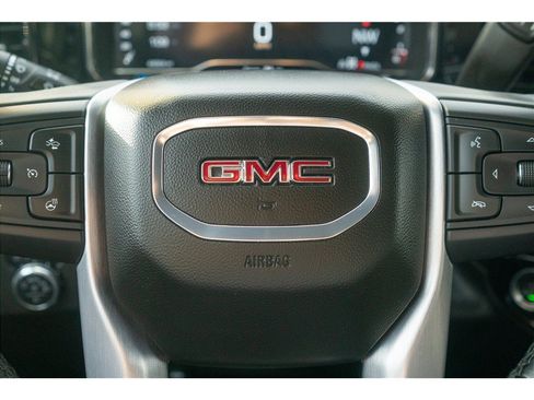 Used 2025 GMC Sierra 1500 SLT AWD/4WD image 5