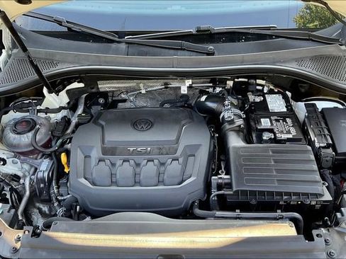 Used 2023 Volkswagen Tiguan SE R-Line FWD image 32