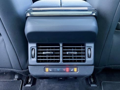 Certified 2024 Land Rover Range Rover Evoque Dynamic SE image 26