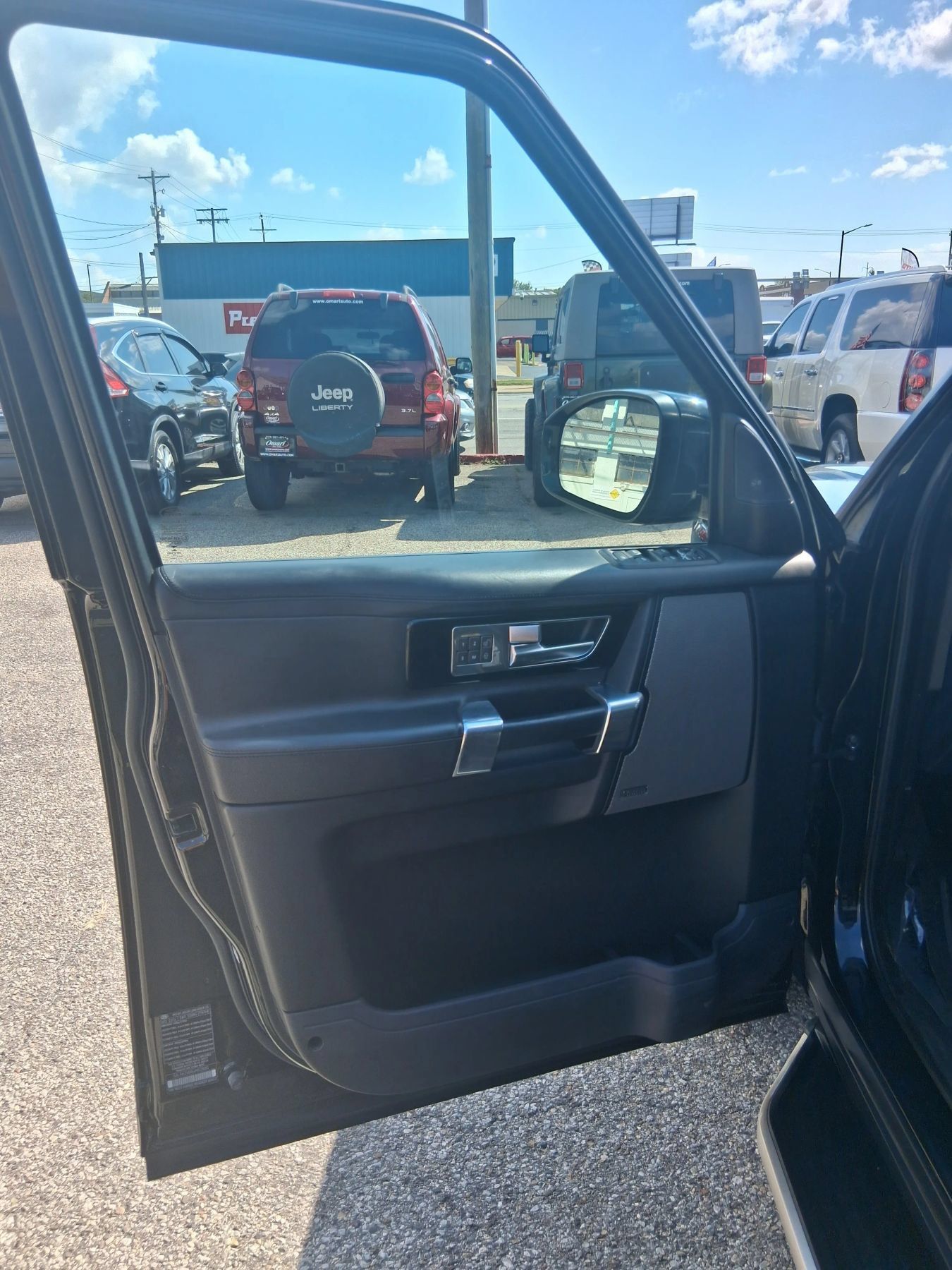 Used 2016 Land Rover LR4 HSE LUX AWD/4WD image 8