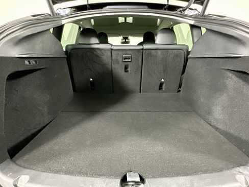 Used 2023 Tesla Model Y Long Range AWD/4WD image 29