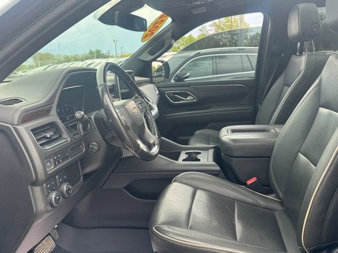 Used 2022 Chevrolet Suburban Premier AWD/4WD image 13