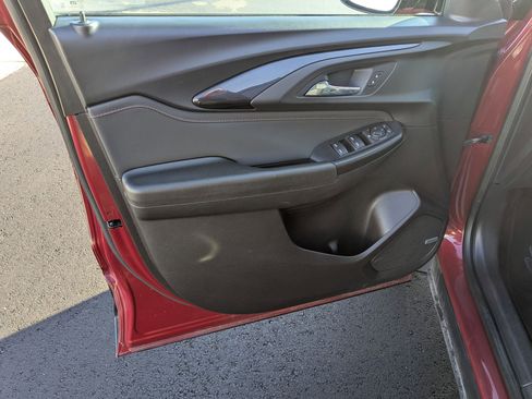 Used 2021 Chevrolet TrailBlazer RS w/ Technology Package image 14