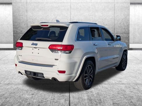Used 2020 Jeep Grand Cherokee Overland image 3