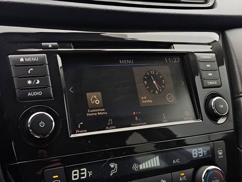 Used 2019 Nissan Rogue SV AWD/4WD image 19
