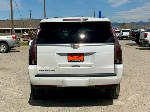 Used 2020 Cadillac Escalade ESV Luxury AWD/4WD image 4