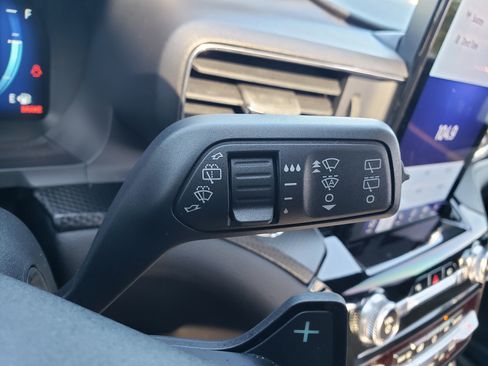 Used 2021 Ford Explorer ST w/ Equipment Group 401A AWD/4WD image 22