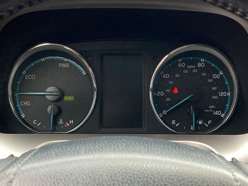 Used 2018 Toyota RAV4 XLE AWD/4WD image 16