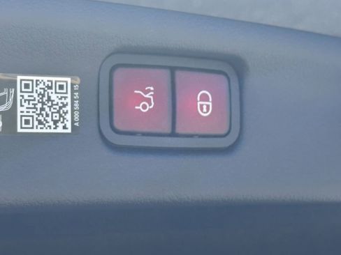 New 2026 Mercedes-Benz C 300 4MATIC Sedan image 22