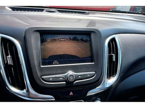 Used 2021 Chevrolet Equinox LT AWD/4WD image 23