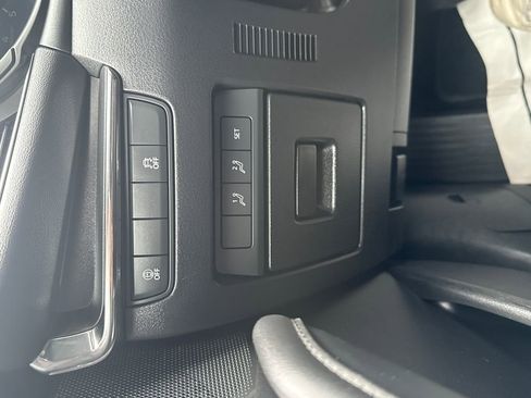 Used 2022 MAZDA MAZDA3 s image 31