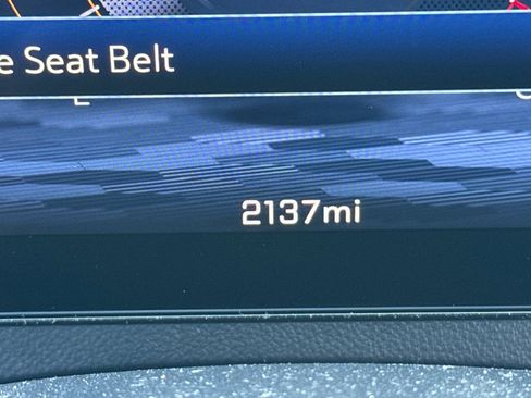 Used 2026 Chevrolet Traverse LT w/ Midnight/Sport Edition image 3