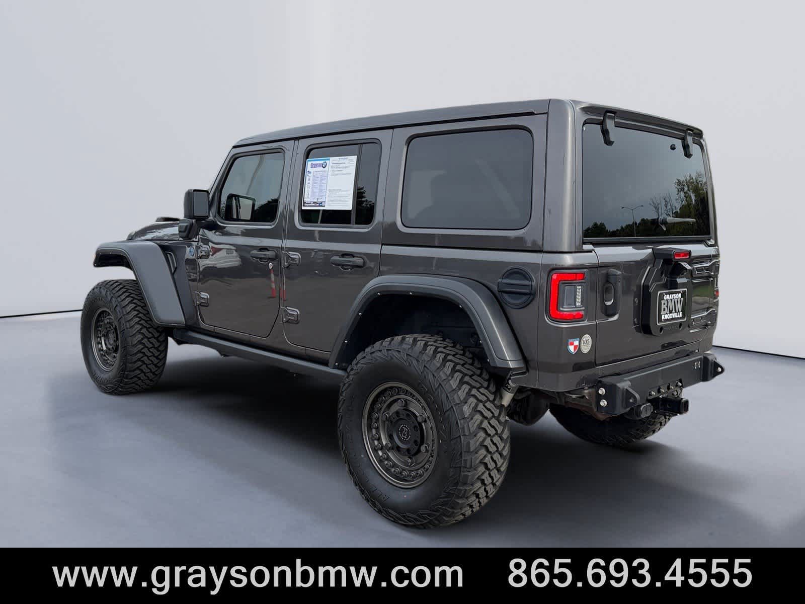 Used 2022 Jeep Wrangler Unlimited Rubicon 4xe w/ Cold Weather Group AWD/4WD image 5