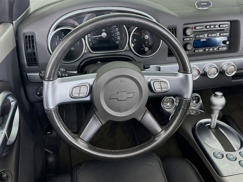Used 2004 Chevrolet SSR w/ Preferred Equipment Group RWD image 25