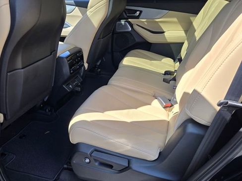 Certified 2025 Acura MDX FWD w/ Technology Package image 11
