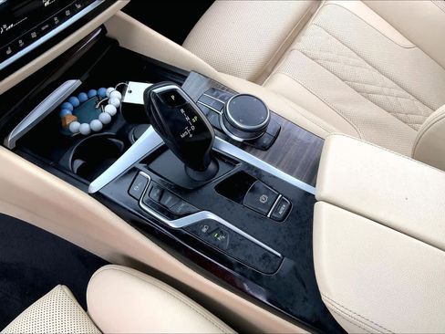 Used 2023 BMW 530e 530e image 15