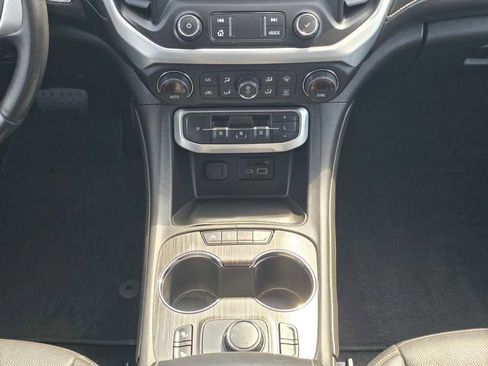 Used 2020 GMC Acadia SLT AWD/4WD image 13