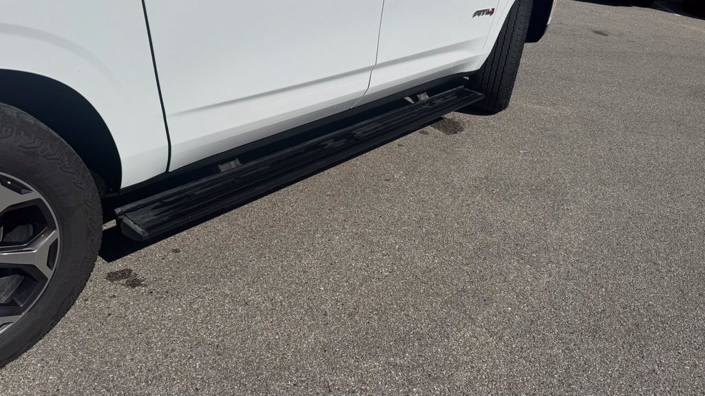 Used 2025 GMC Yukon XL AT4 Ultimate w/ LPO, Floor Liner Package AWD/4WD image 8