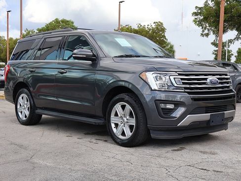 Used 2018 Ford Expedition XLT w/ Equipment Group 201A image 2