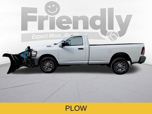 Used 2024 RAM 2500 Tradesman w/ Chrome Appearance Group AWD/4WD image 9