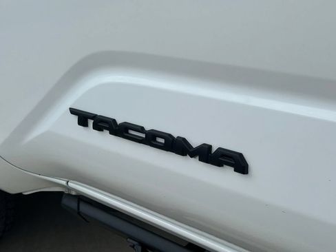Used 2026 Toyota Tacoma SR5 AWD/4WD image 15
