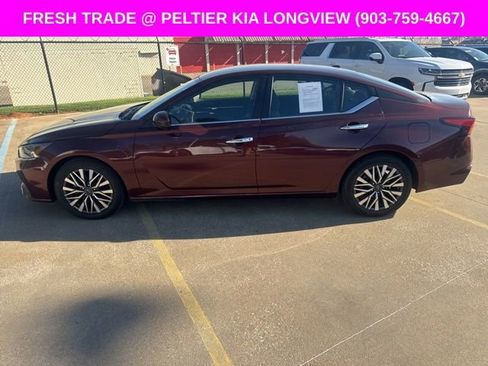 Used 2023 Nissan Altima 2.5 SV image 5