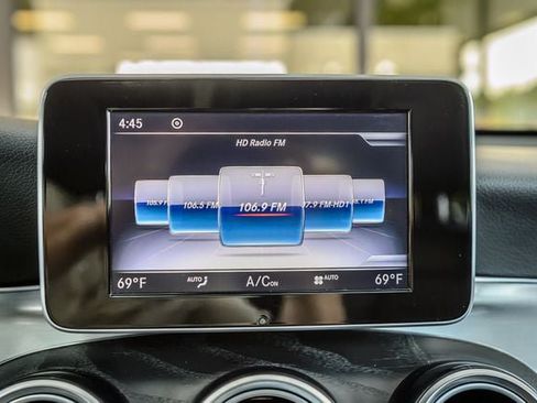 Used 2019 Mercedes-Benz GLC 300 image 19