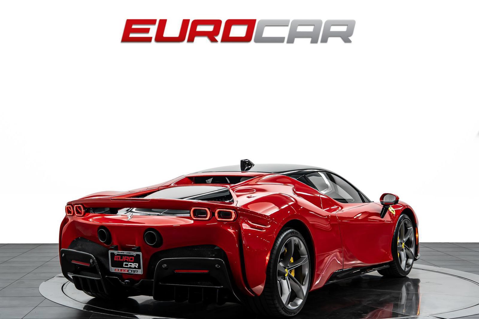Used 2021 Ferrari SF90 Stradale AWD/4WD image 5