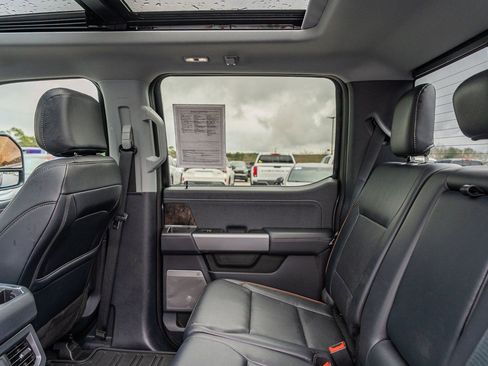 Certified 2025 Ford F250 Lariat w/ Black Appearance Package image 20