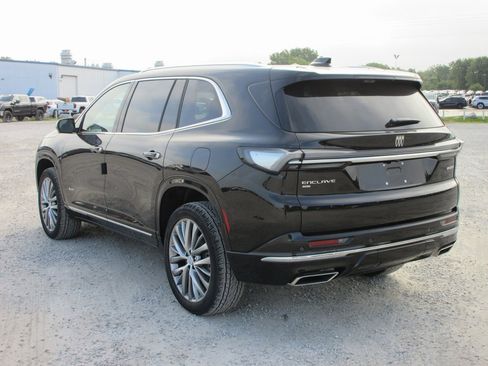 New 2026 Buick Enclave Avenir image 8