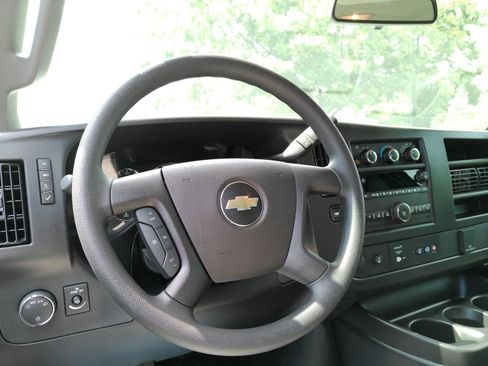 Certified 2025 Chevrolet Express 2500 w/ Driver Convenience Package RWD image 18
